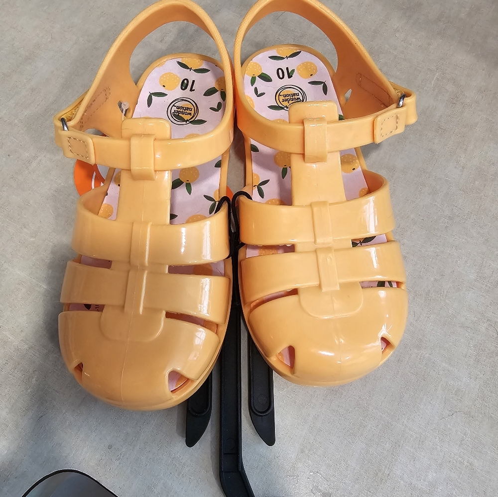 Wonder Nation Toddler Girls Orange Jelly Sandal, size 10